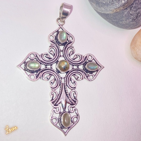 Magical Labradorite Handmade Celtic Cross Pendant - Picture 4 of 7